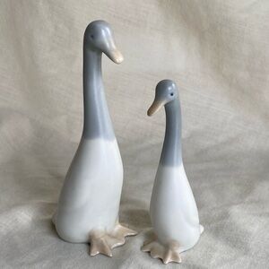 Vintage Crowning Touch Japan Pair of Geese Figurines White/Gray MCM Set